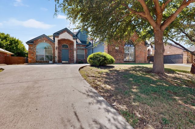 2201 Trickling Creek Drive, Garland, TX 75041