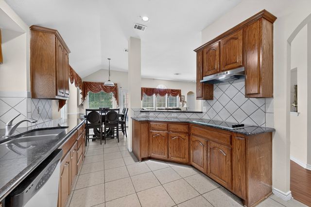 2201 Trickling Creek Drive, Garland, TX 75041