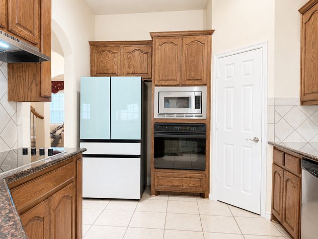 2201 Trickling Creek Drive, Garland, TX 75041
