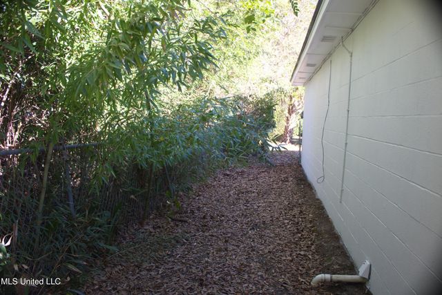 12011 Three Rivers Road, Gulfport, MS 39503