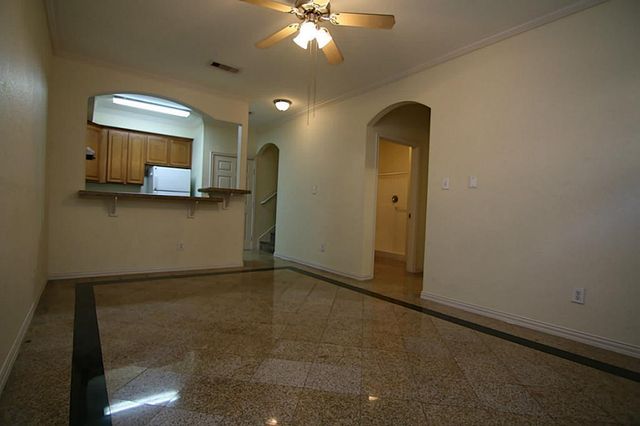9400 Bellaire Boulevard 508, Houston, TX 77036