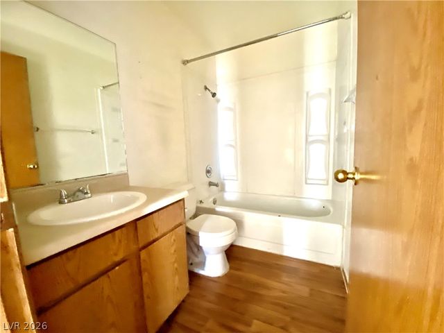 1872 Cosmic Drive, Las Vegas, NV 89115