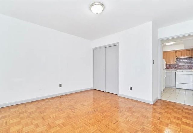 5609 Van Cleef Street, Corona, NY 11368