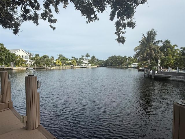 1508 NE 30th Court, Oakland Park, FL 33334
