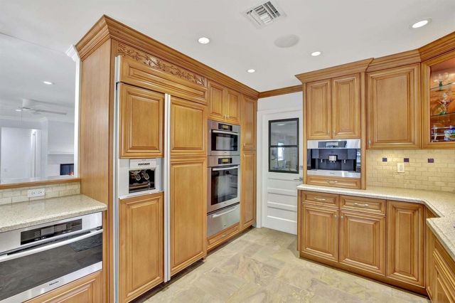 1508 NE 30th Court, Oakland Park, FL 33334