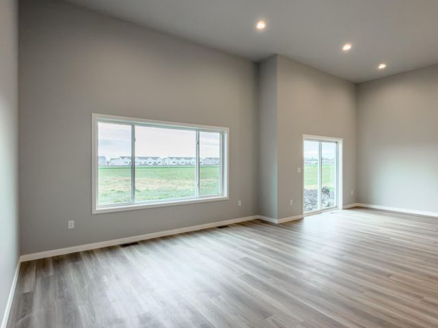 6218 87th Avenue S, Horace, ND 58047