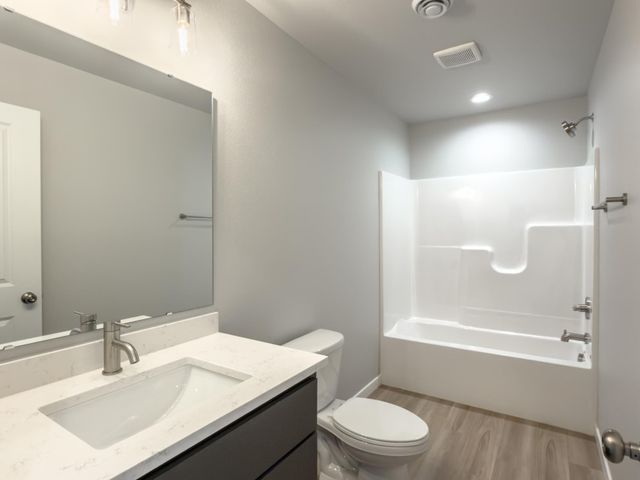 6218 87th Avenue S, Horace, ND 58047