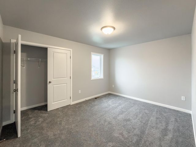 6218 87th Avenue S, Horace, ND 58047