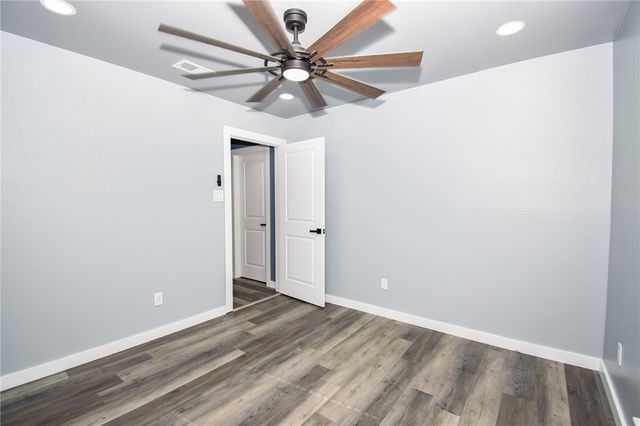 950 Mendoza St, Corpus Christi, TX 78416
