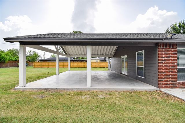 950 Mendoza St, Corpus Christi, TX 78416