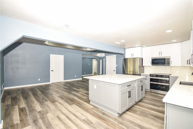 950 Mendoza St, Corpus Christi, TX 78416