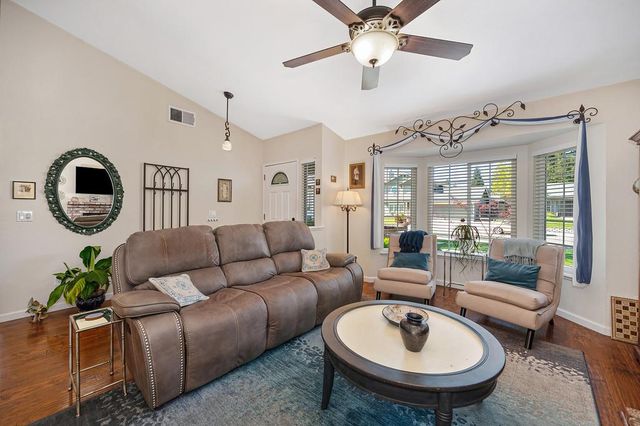 7224 Regard Way, Sacramento, CA 95842