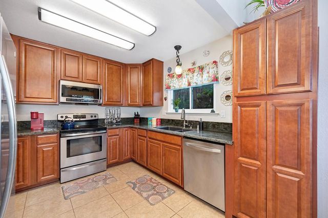 7224 Regard Way, Sacramento, CA 95842