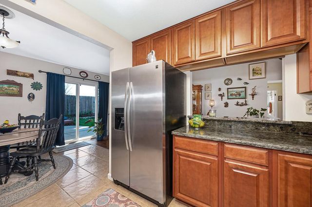 7224 Regard Way, Sacramento, CA 95842