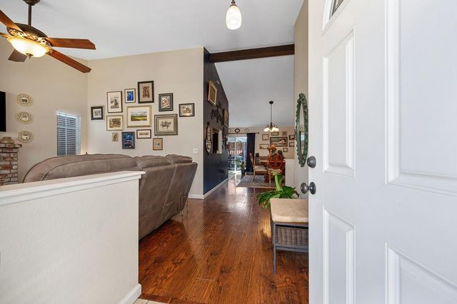 7224 Regard Way, Sacramento, CA 95842