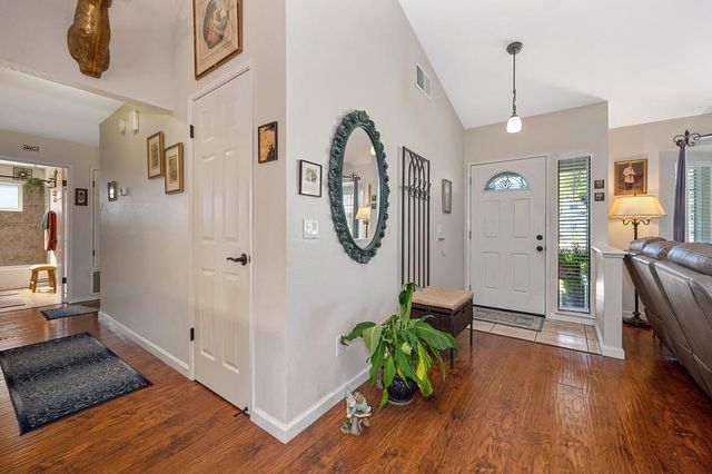 7224 Regard Way, Sacramento, CA 95842