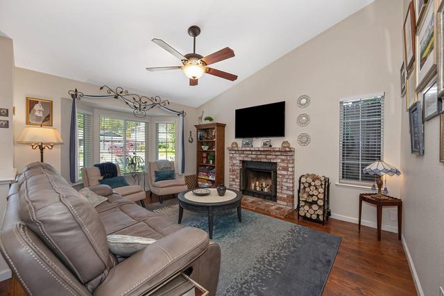 7224 Regard Way, Sacramento, CA 95842