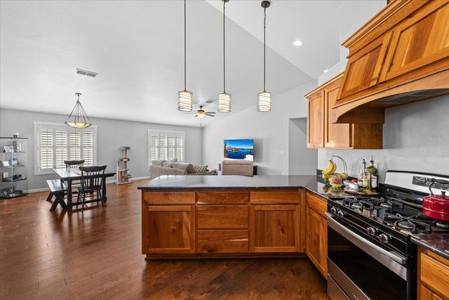 2818 Esther Lane, Grants Pass, OR 97527