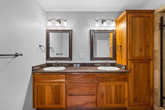 2818 Esther Lane, Grants Pass, OR 97527