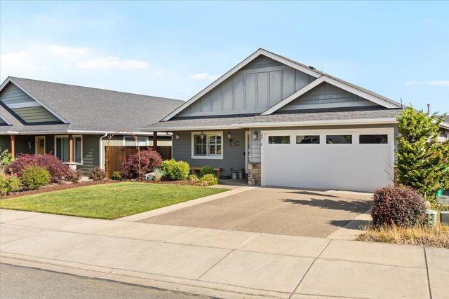 2818 Esther Lane, Grants Pass, OR 97527