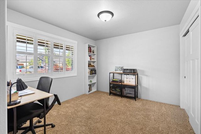 2818 Esther Lane, Grants Pass, OR 97527