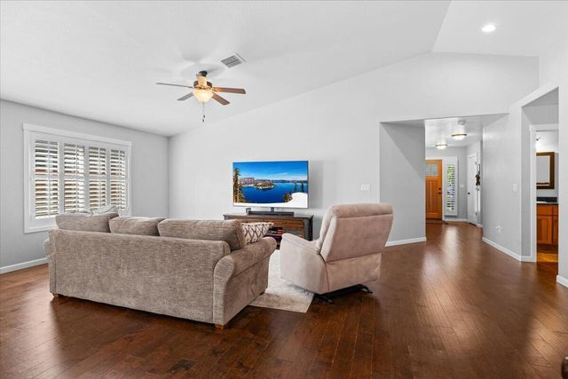 2818 Esther Lane, Grants Pass, OR 97527