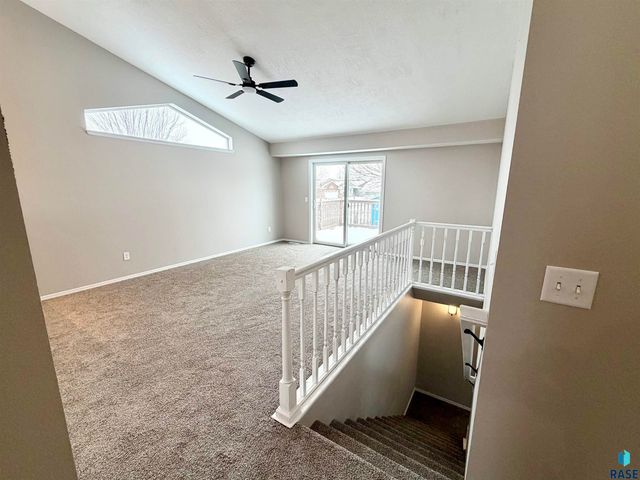 4609 S Galway Ave Avenue, Sioux Falls, SD 67106