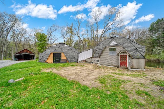 5576 S M 52, Stockbridge, MI 49285