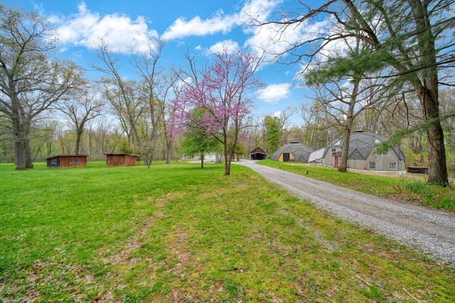 5576 S M 52, Stockbridge, MI 49285