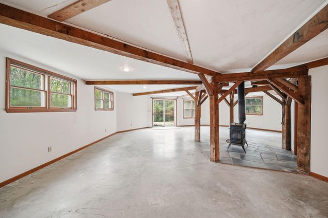 5576 S M 52, Stockbridge, MI 49285