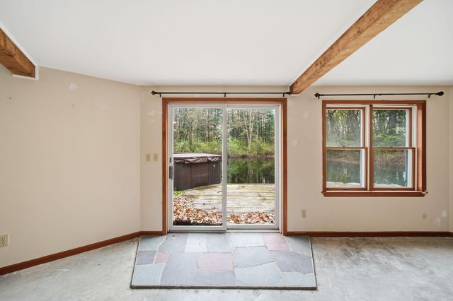 5576 S M 52, Stockbridge, MI 49285