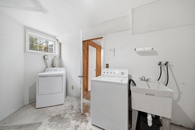 5576 S M 52, Stockbridge, MI 49285
