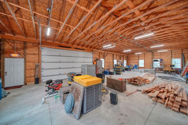 5576 S M 52, Stockbridge, MI 49285