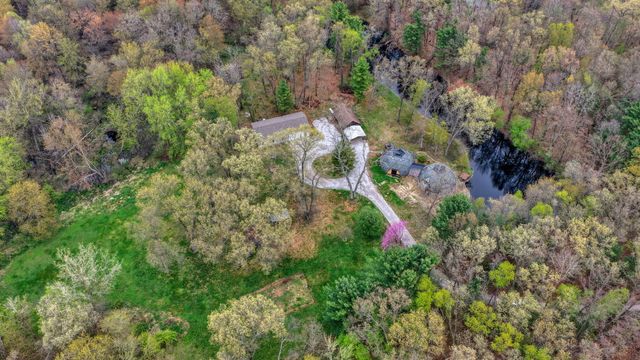 5576 S M 52, Stockbridge, MI 49285