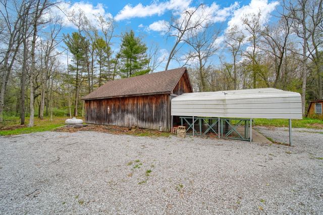 5576 S M 52, Stockbridge, MI 49285