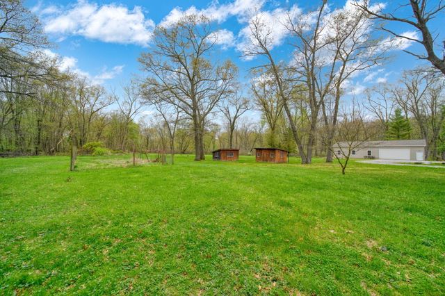 5576 S M 52, Stockbridge, MI 49285