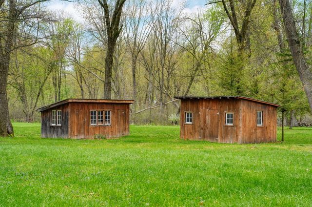 5576 S M 52, Stockbridge, MI 49285
