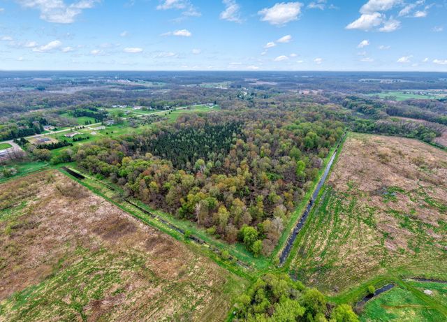 5576 S M 52, Stockbridge, MI 49285