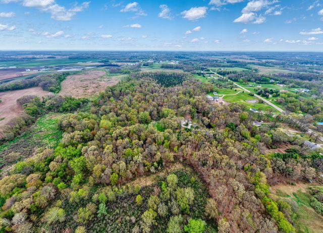 5576 S M 52, Stockbridge, MI 49285