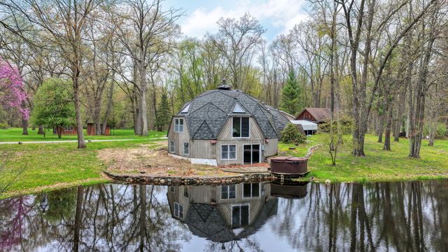 5576 S M 52, Stockbridge, MI 49285
