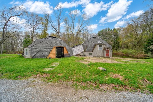 5576 S M 52, Stockbridge, MI 49285