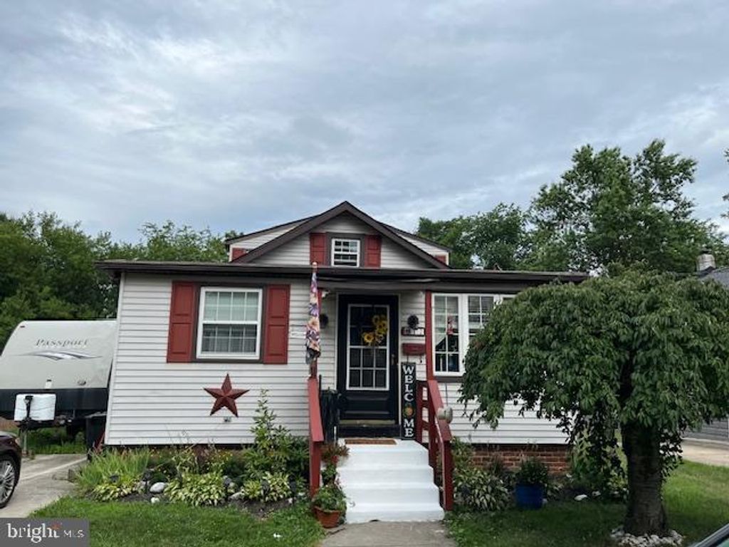 12 N CEDAR, Berlin, NJ 08009