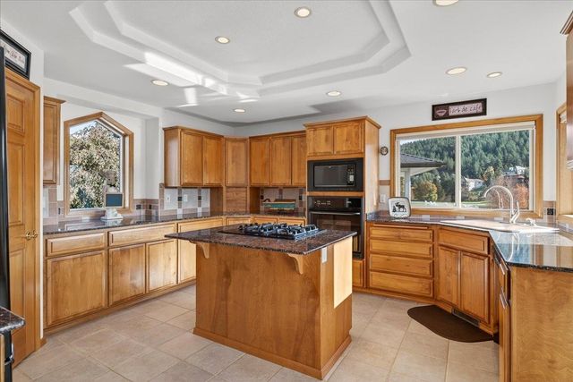 24226 E Pinehurst Ln, Liberty Lake, WA 99019