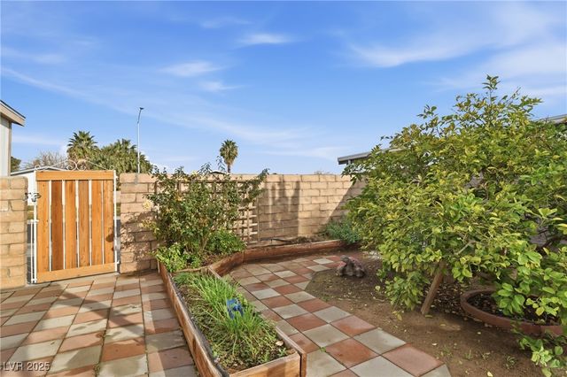 4671 Largo Way, Las Vegas, NV 89121