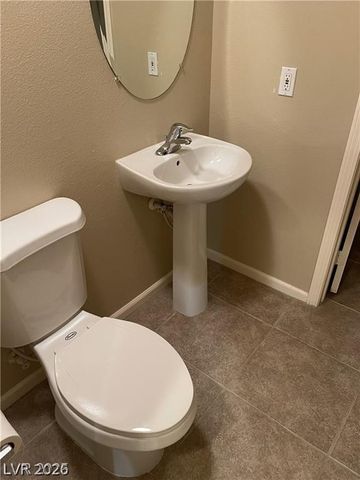 19 East Agate Avenue 201, Las Vegas, NV 89123
