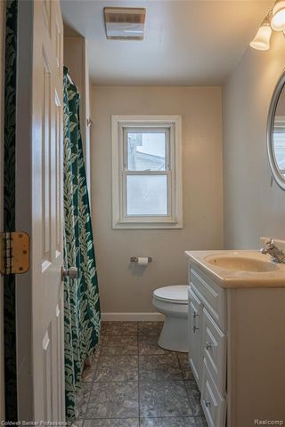 1449 Jewell Street, Ferndale, MI 48220