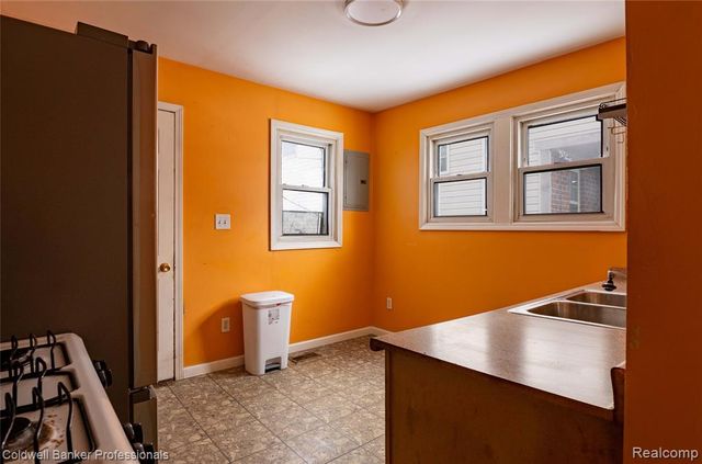 1449 Jewell Street, Ferndale, MI 48220