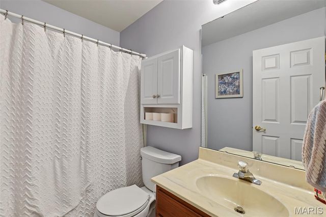8 Soenker Circle, St Peters, MO 63376