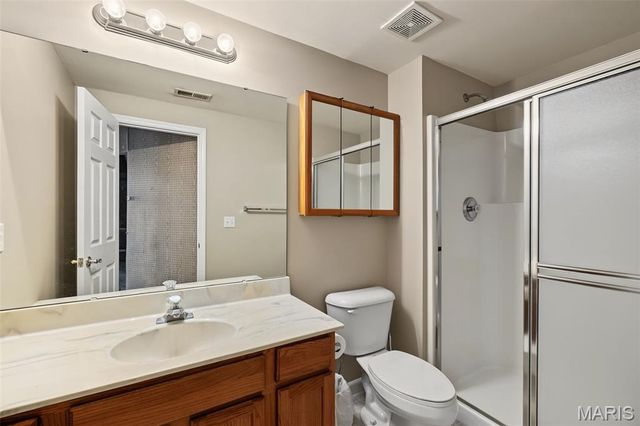 8 Soenker Circle, St Peters, MO 63376