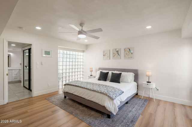 703 E CORTE ORO --, Phoenix, AZ 85020